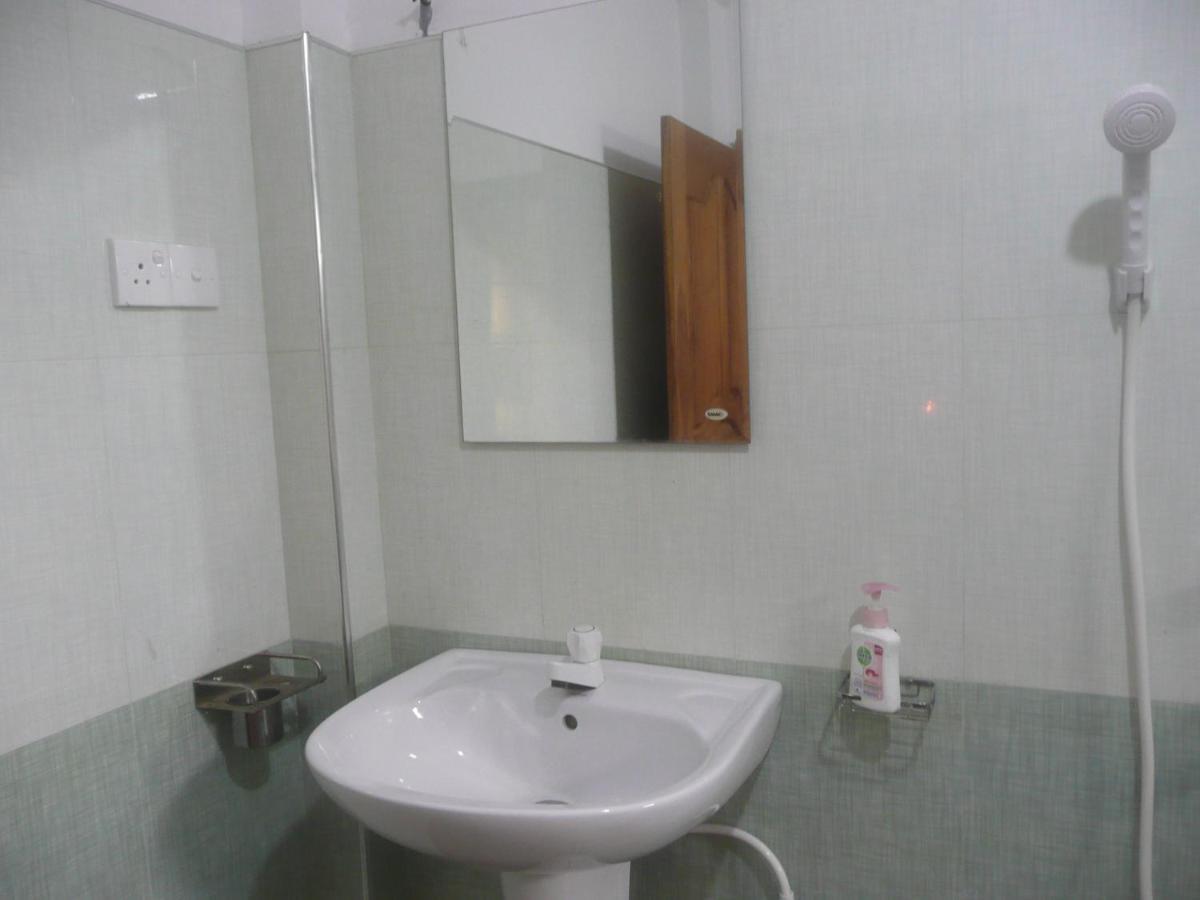 Hotel Nimjaya อุดาวาลาเว ภายนอก รูปภาพ