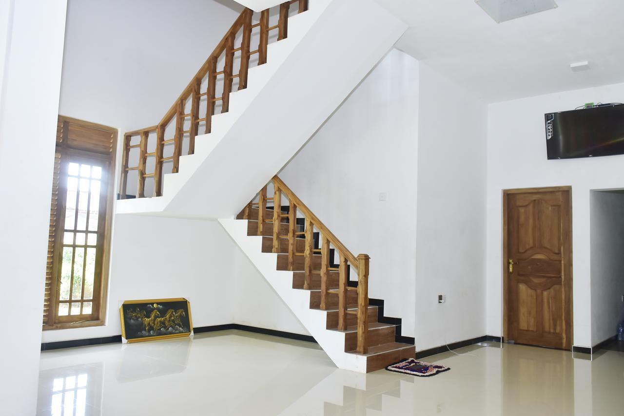 Hotel Nimjaya อุดาวาลาเว ภายนอก รูปภาพ